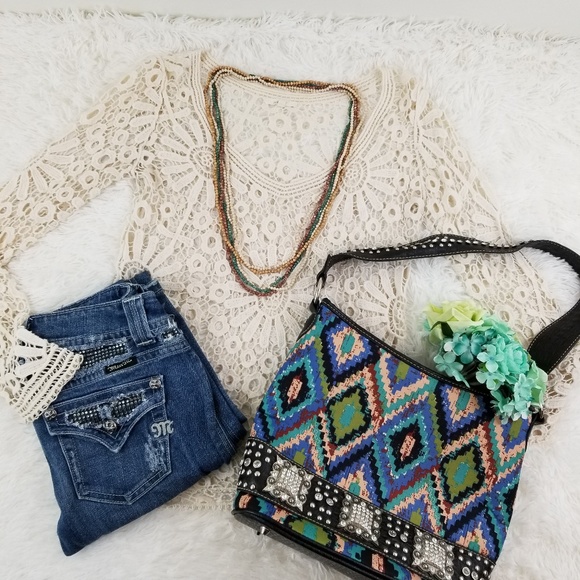 Montana West Handbags - Montana West Aztec Bling Conceal Carry Handbag